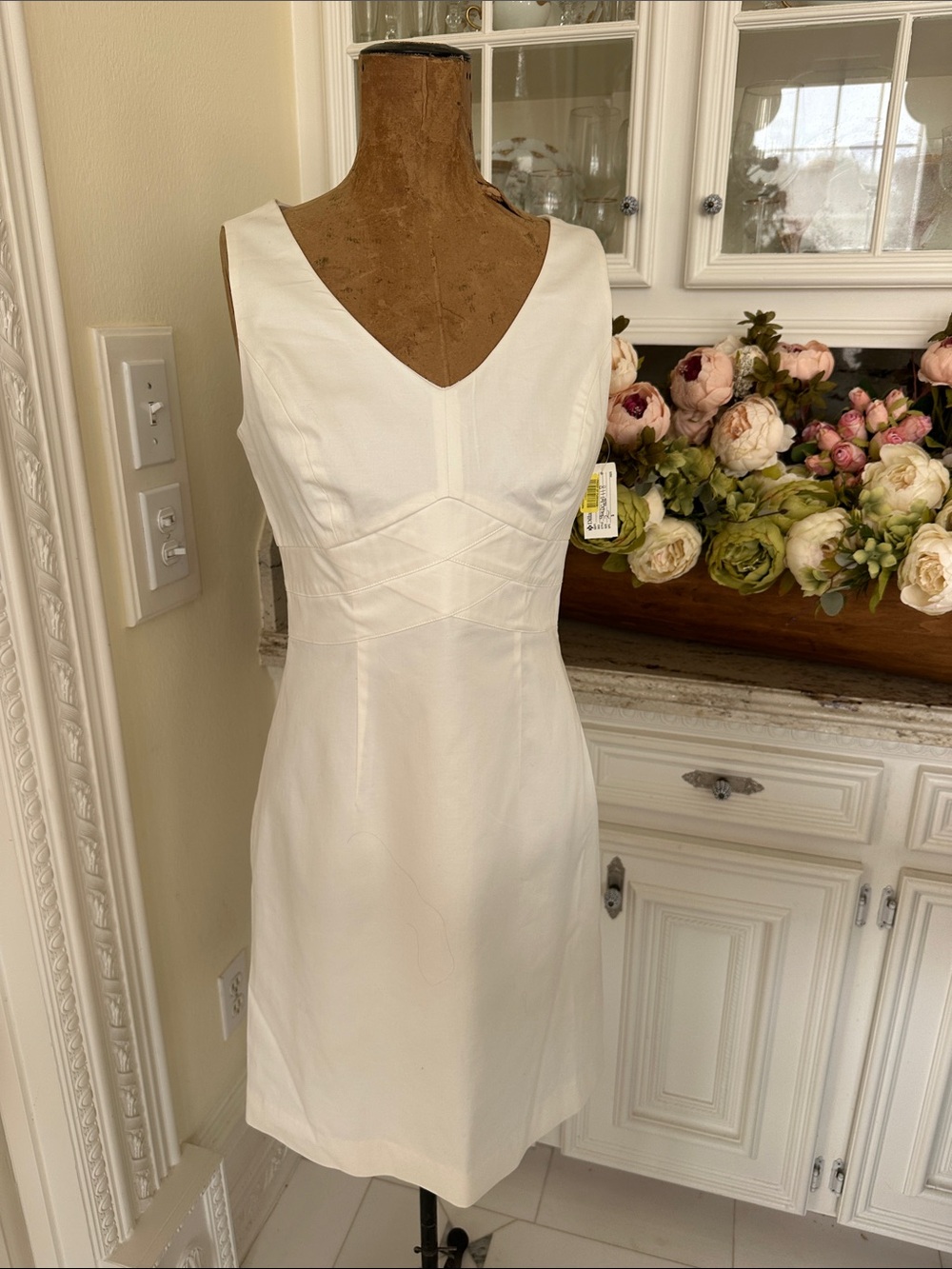 Off-white cute summer dress size 2 NWT